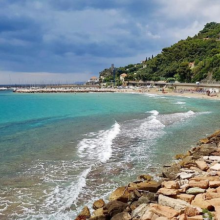 Hotel Del Golfo 菲纳莱利古雷 外观 照片