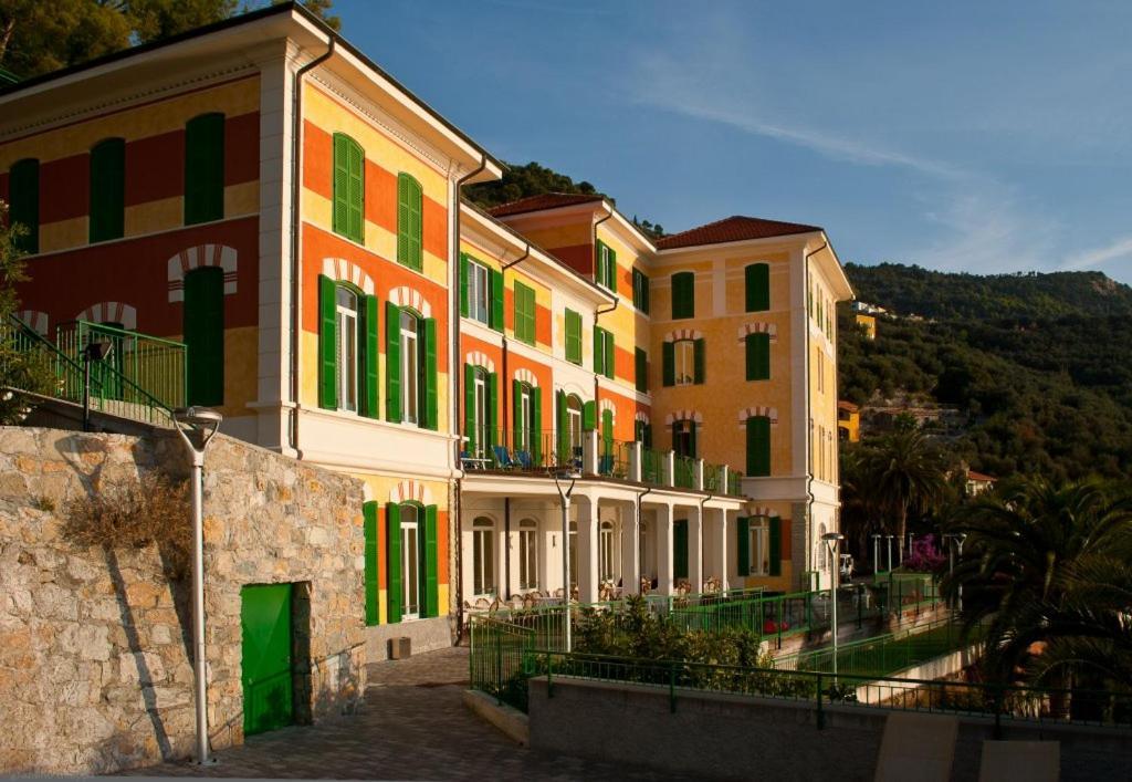 Hotel Del Golfo 菲纳莱利古雷 外观 照片